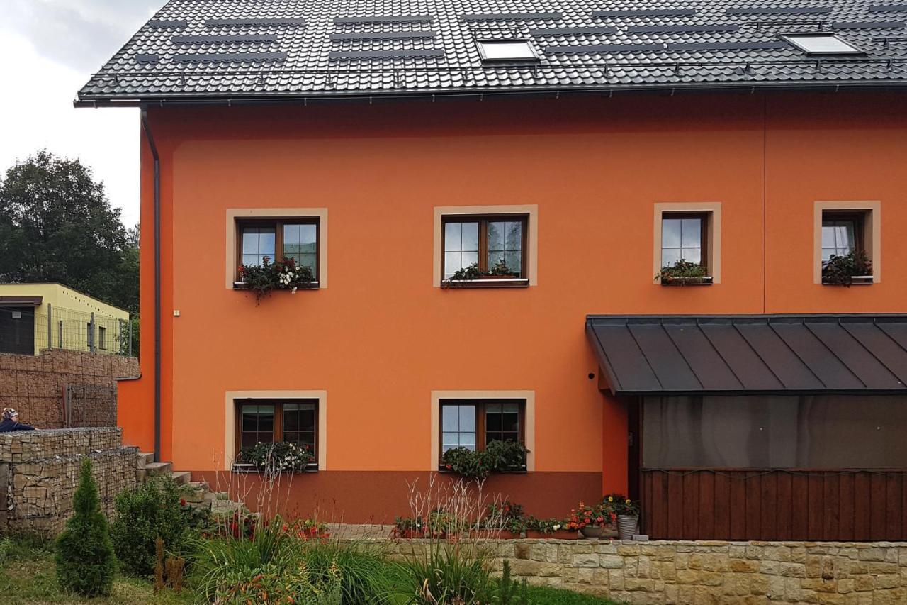 Apartments Kalyn Svoboda nad Upou Bagian luar foto