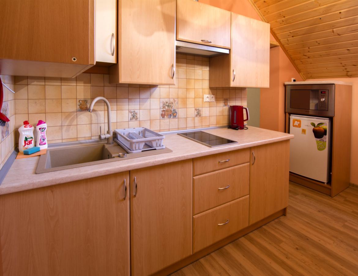 Apartments Kalyn Svoboda nad Upou Bagian luar foto